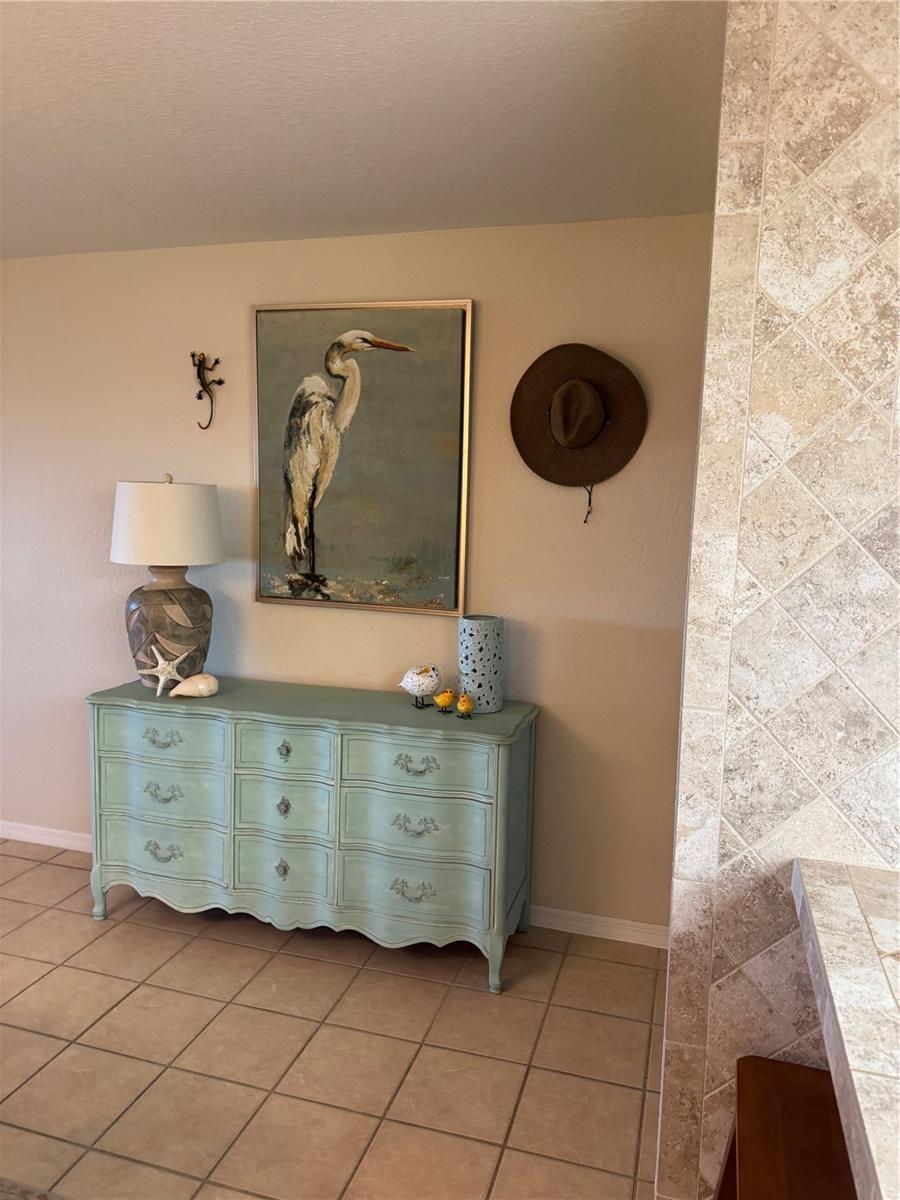 Image 11 of 61 For 23465 Harborview Road 244