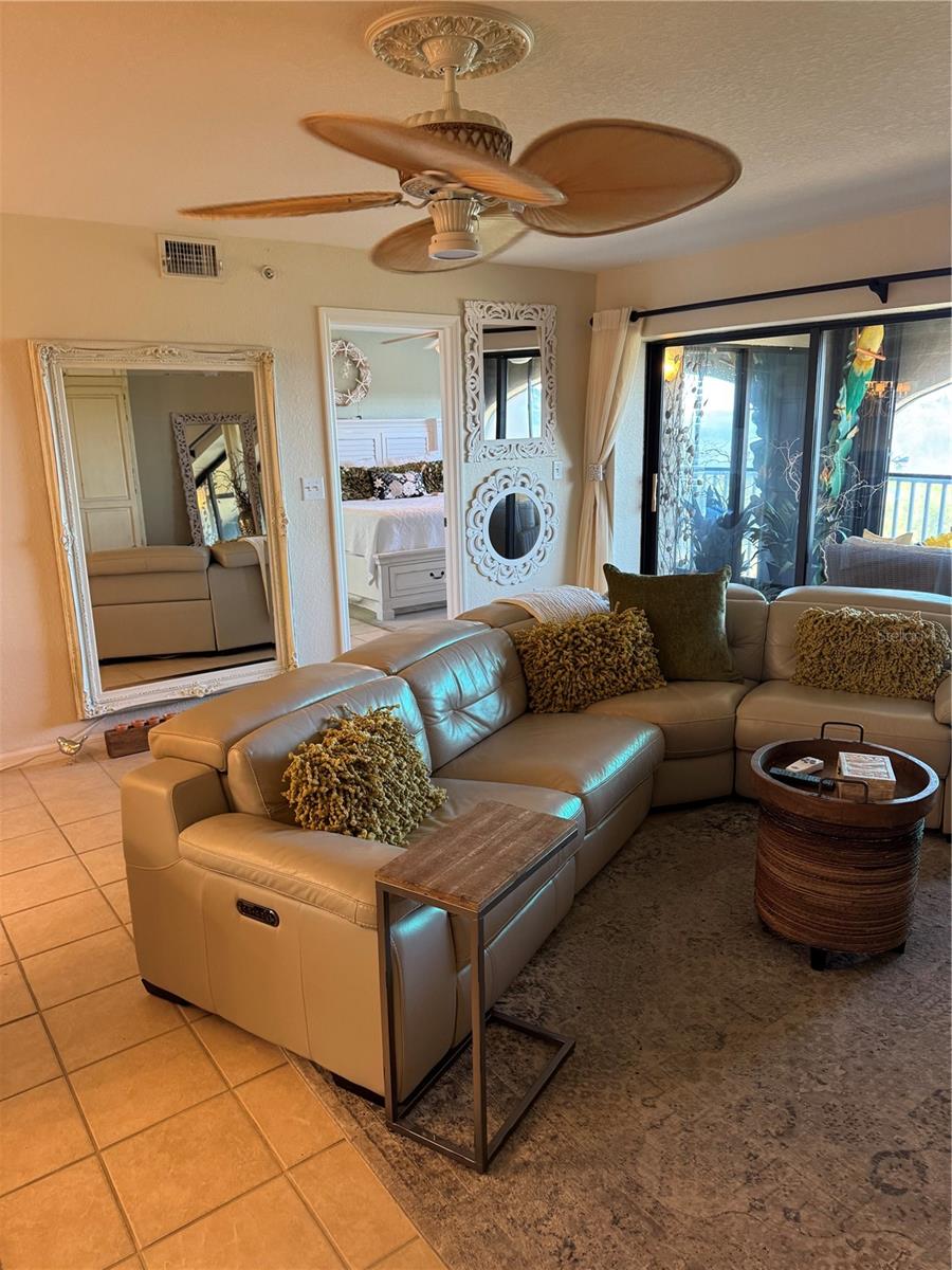 Image 25 of 61 For 23465 Harborview Road 244