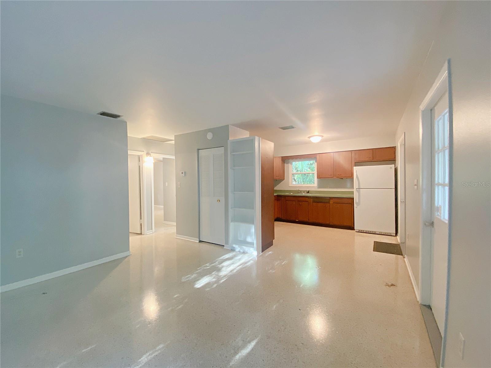 Image 7 of 14 For 120 Fairchild Street