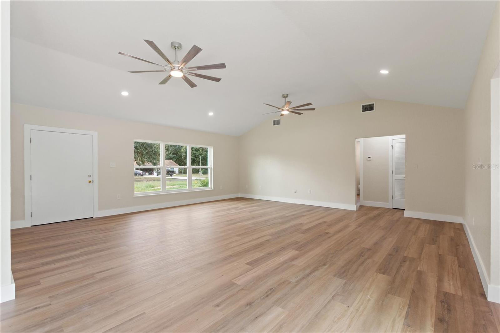 Image 12 of 71 For 4370 Hibiscus Drive