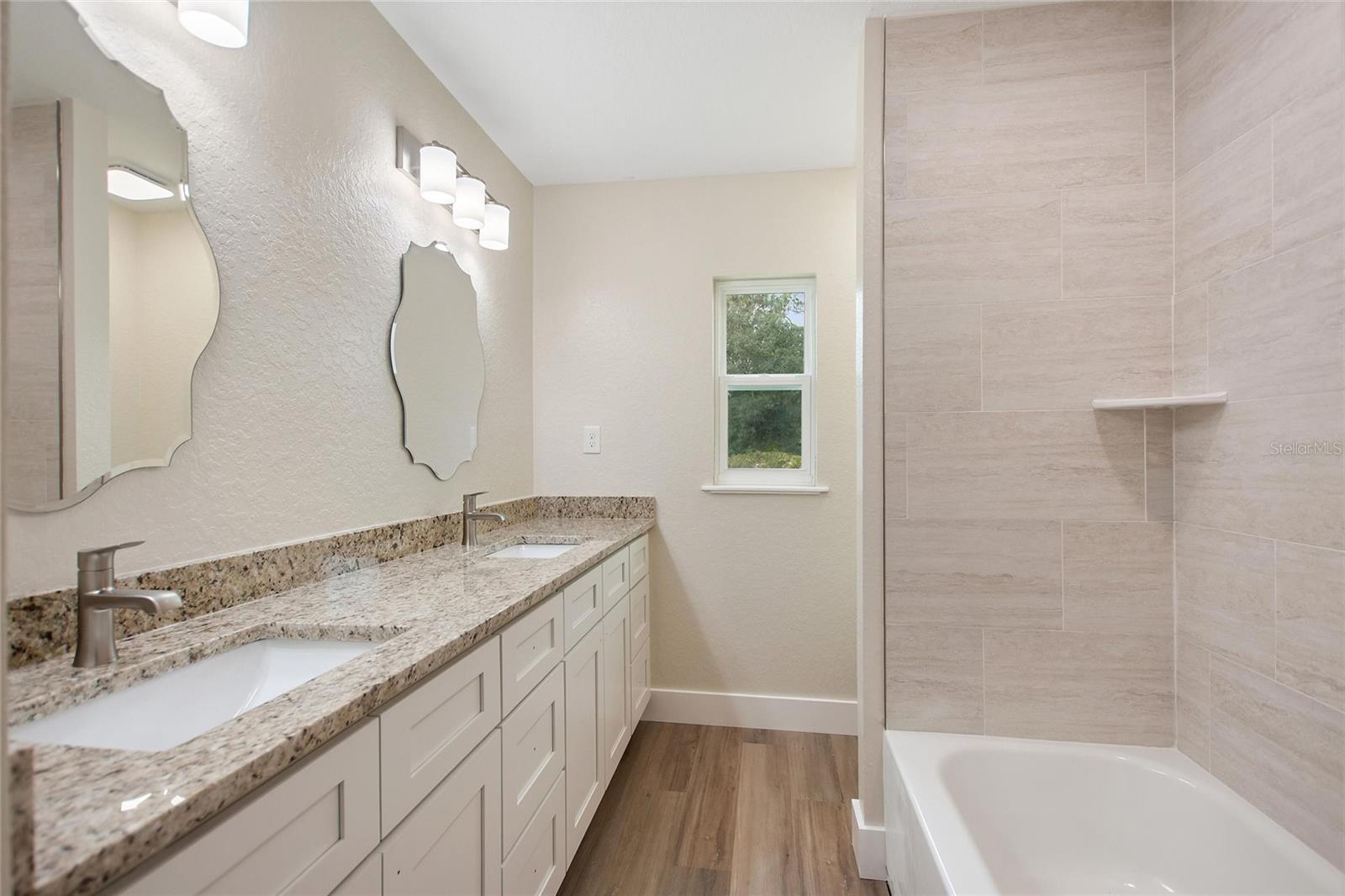 Image 19 of 71 For 4370 Hibiscus Drive