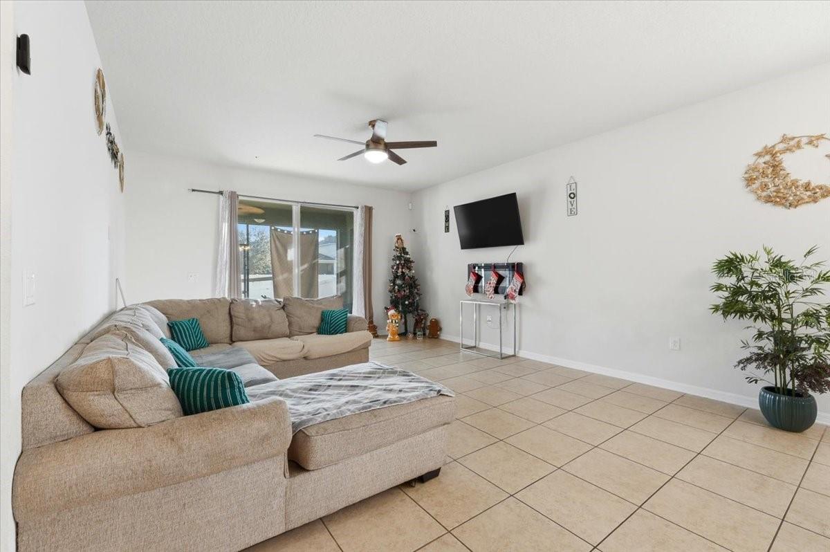 Image 10 of 47 For 1441 Woodlark Drive