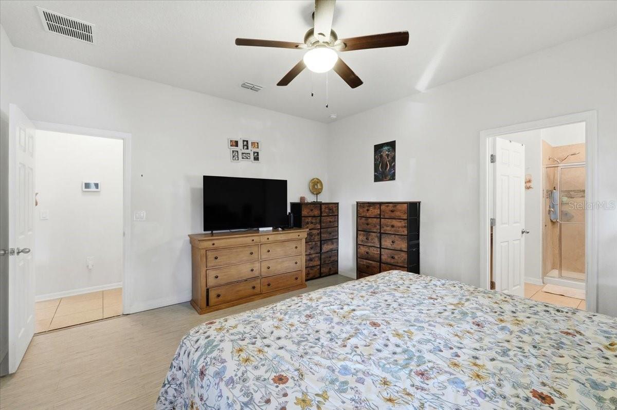 Image 14 of 47 For 1441 Woodlark Drive