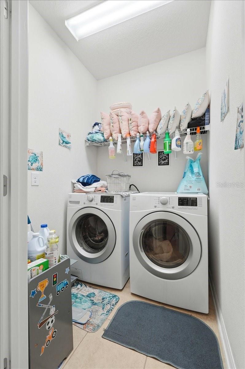 Image 28 of 47 For 1441 Woodlark Drive