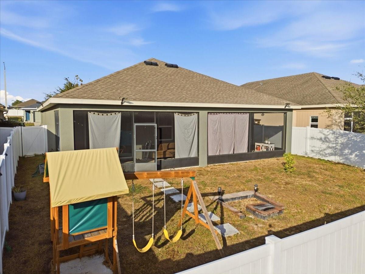 Image 32 of 47 For 1441 Woodlark Drive