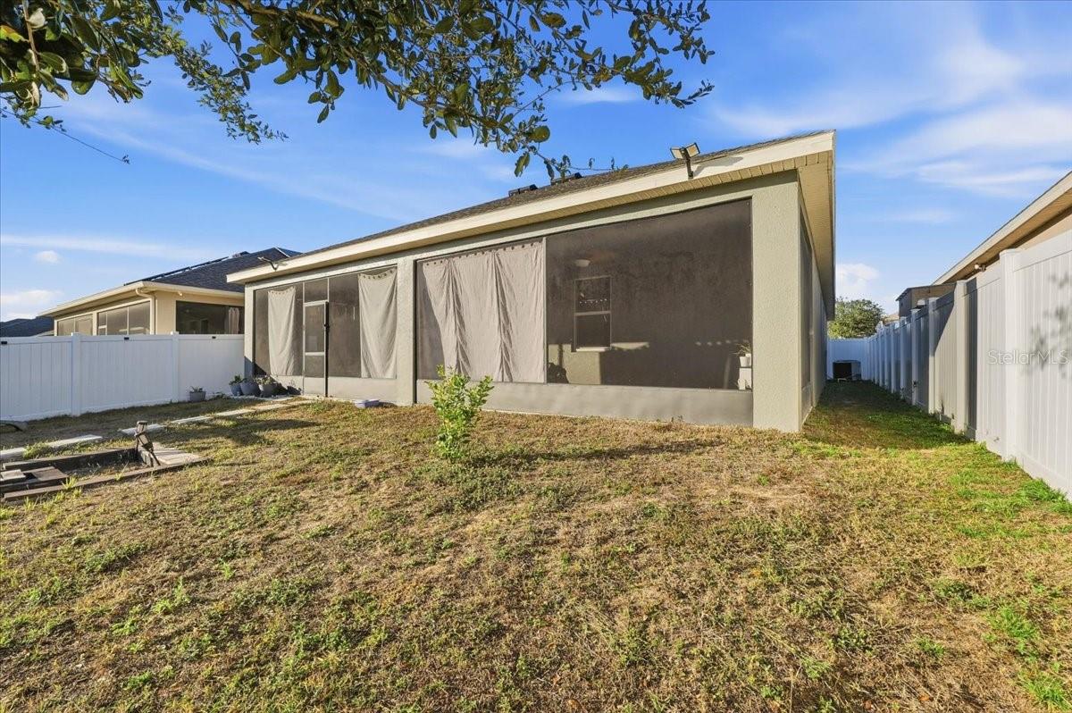 Image 34 of 47 For 1441 Woodlark Drive