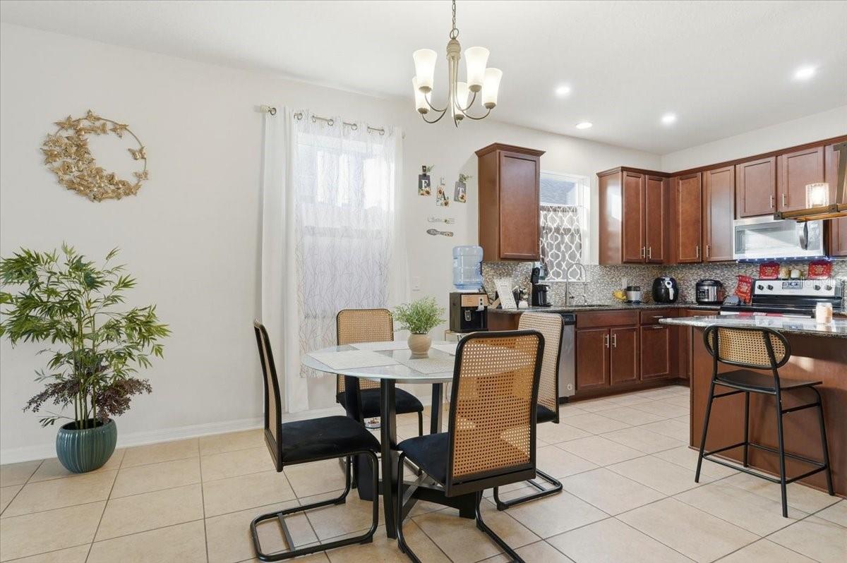 Image 7 of 47 For 1441 Woodlark Drive