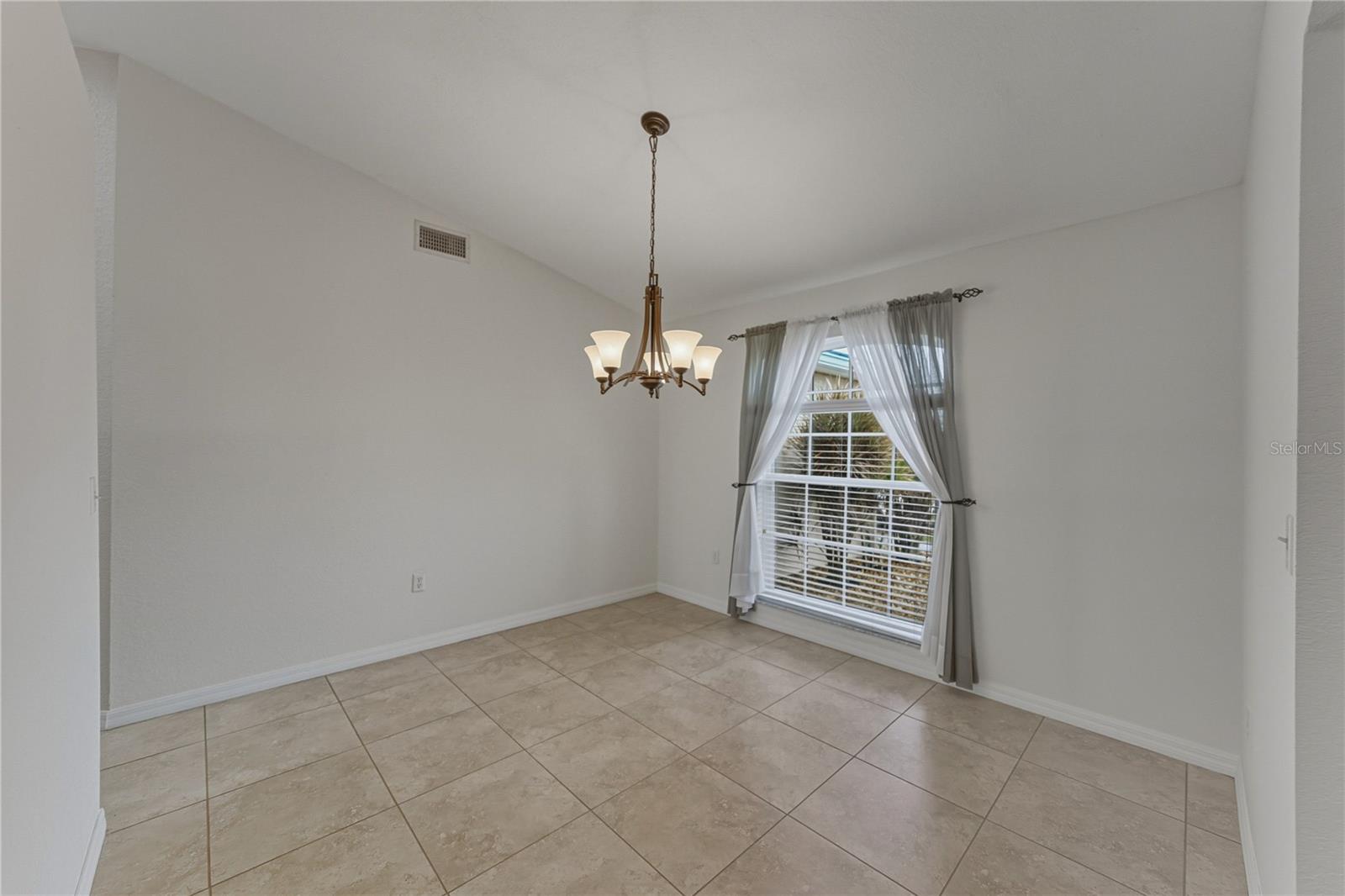 Image 16 of 65 For 315 Cloverdale Road