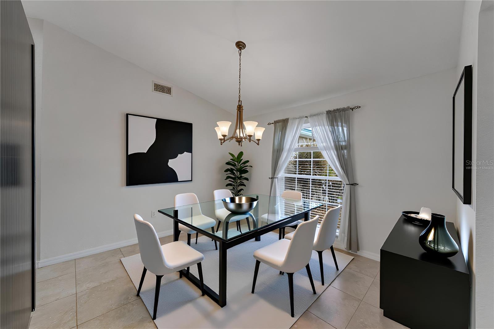 Image 17 of 65 For 315 Cloverdale Road