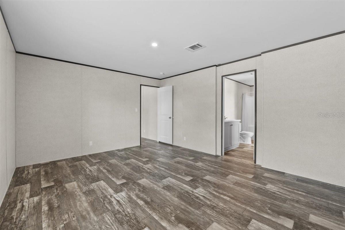 Image 22 of 36 For 11975 227th Place