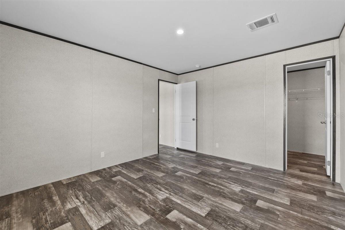 Image 34 of 36 For 11975 227th Place