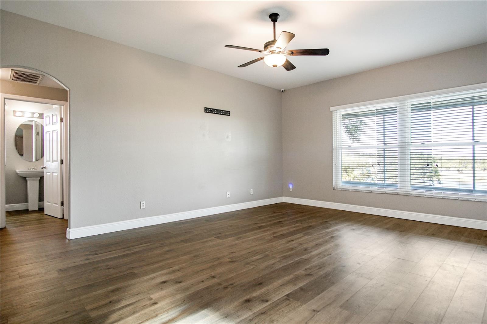 Image 12 of 32 For 1405 Vista Del Lago Boulevard