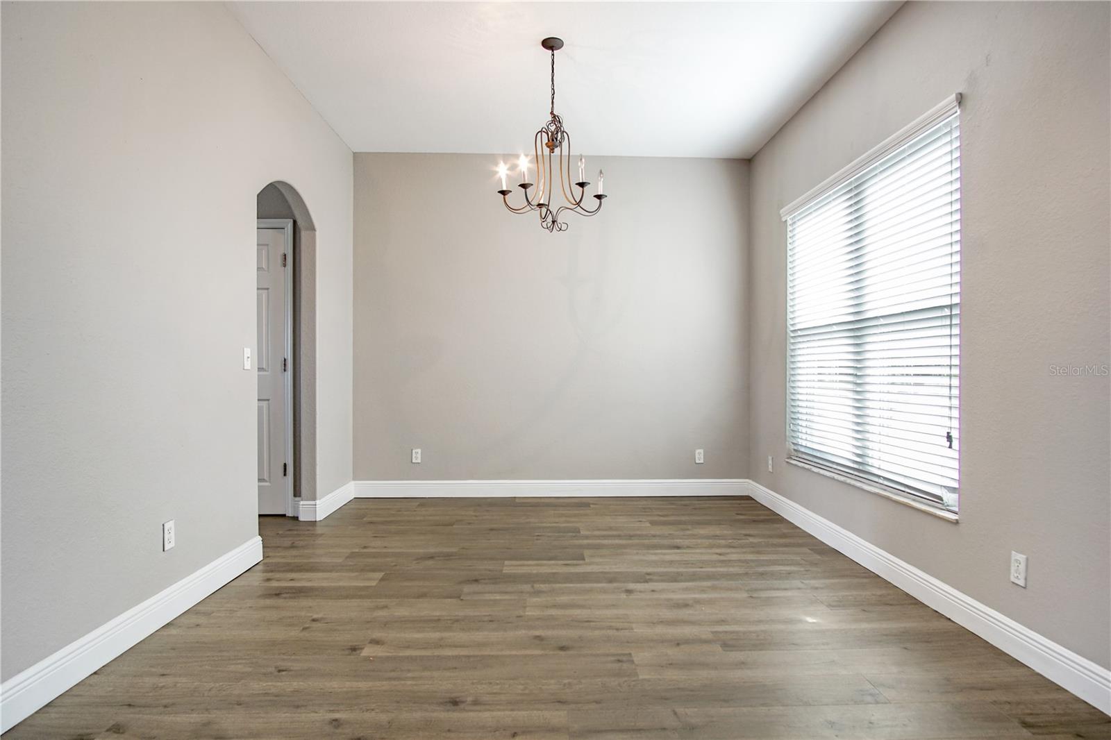 Image 13 of 32 For 1405 Vista Del Lago Boulevard