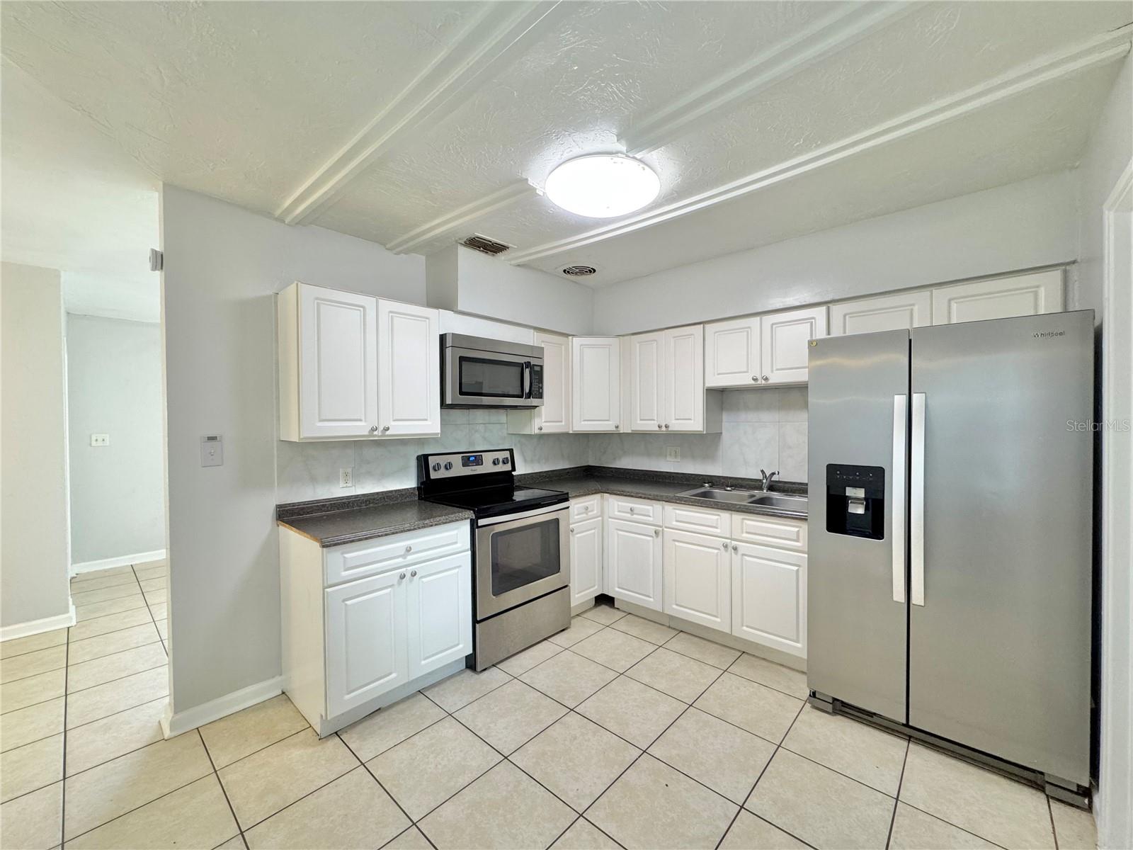 Image 4 of 28 For 3102 Elm Street