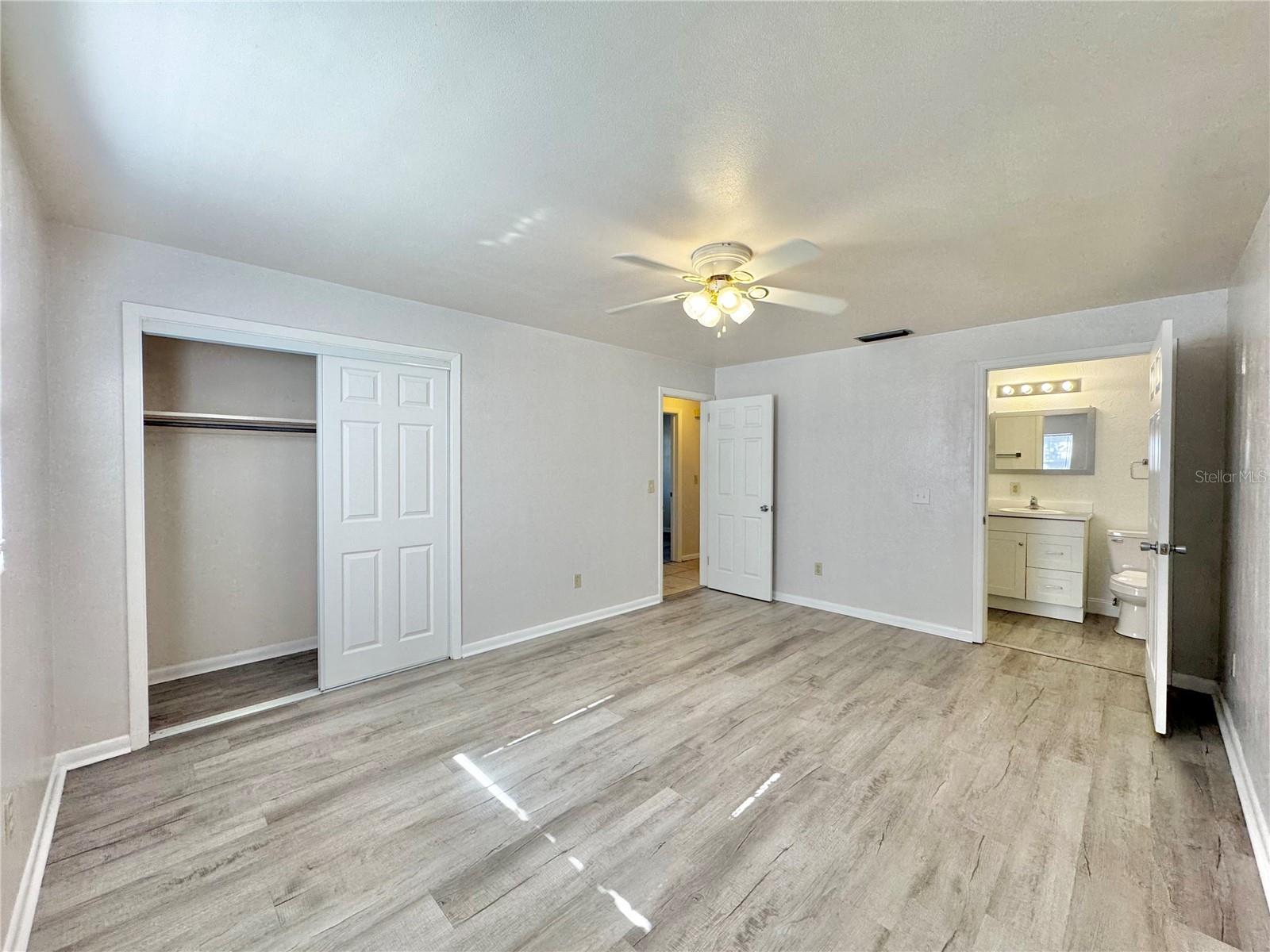 Image 12 of 29 For 1390 10th Court Ne