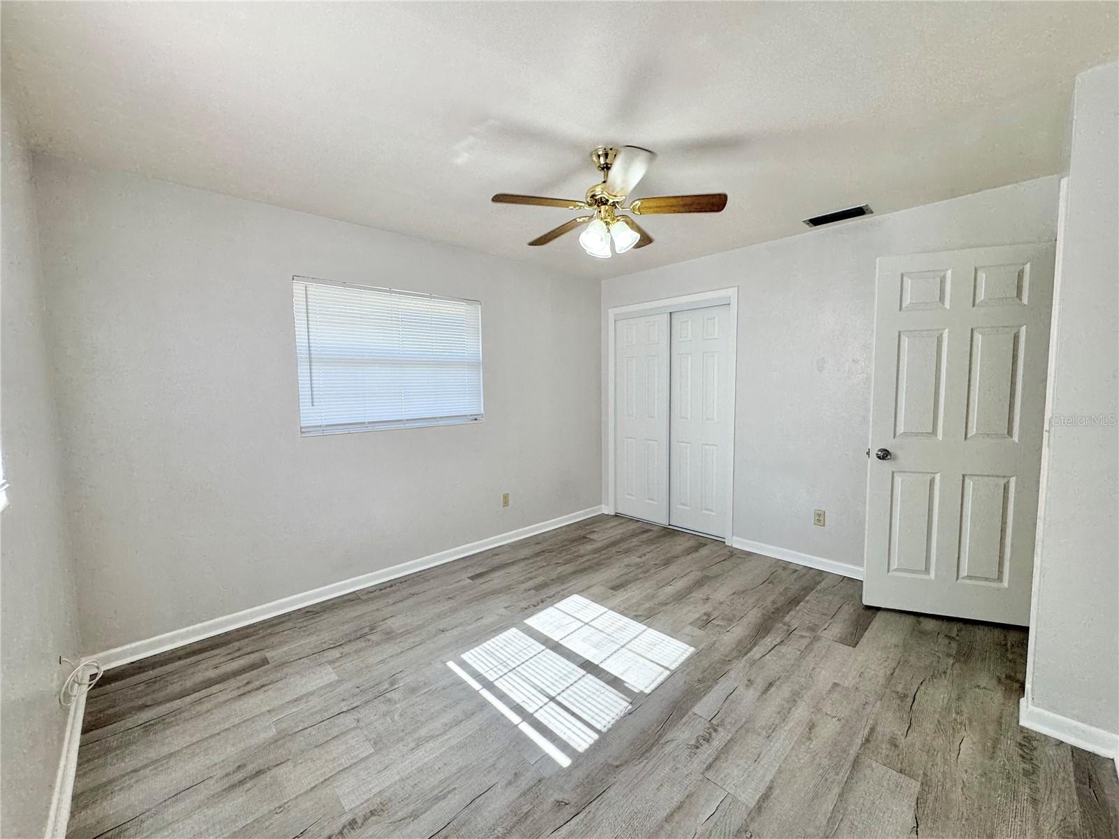 Image 16 of 29 For 1390 10th Court Ne