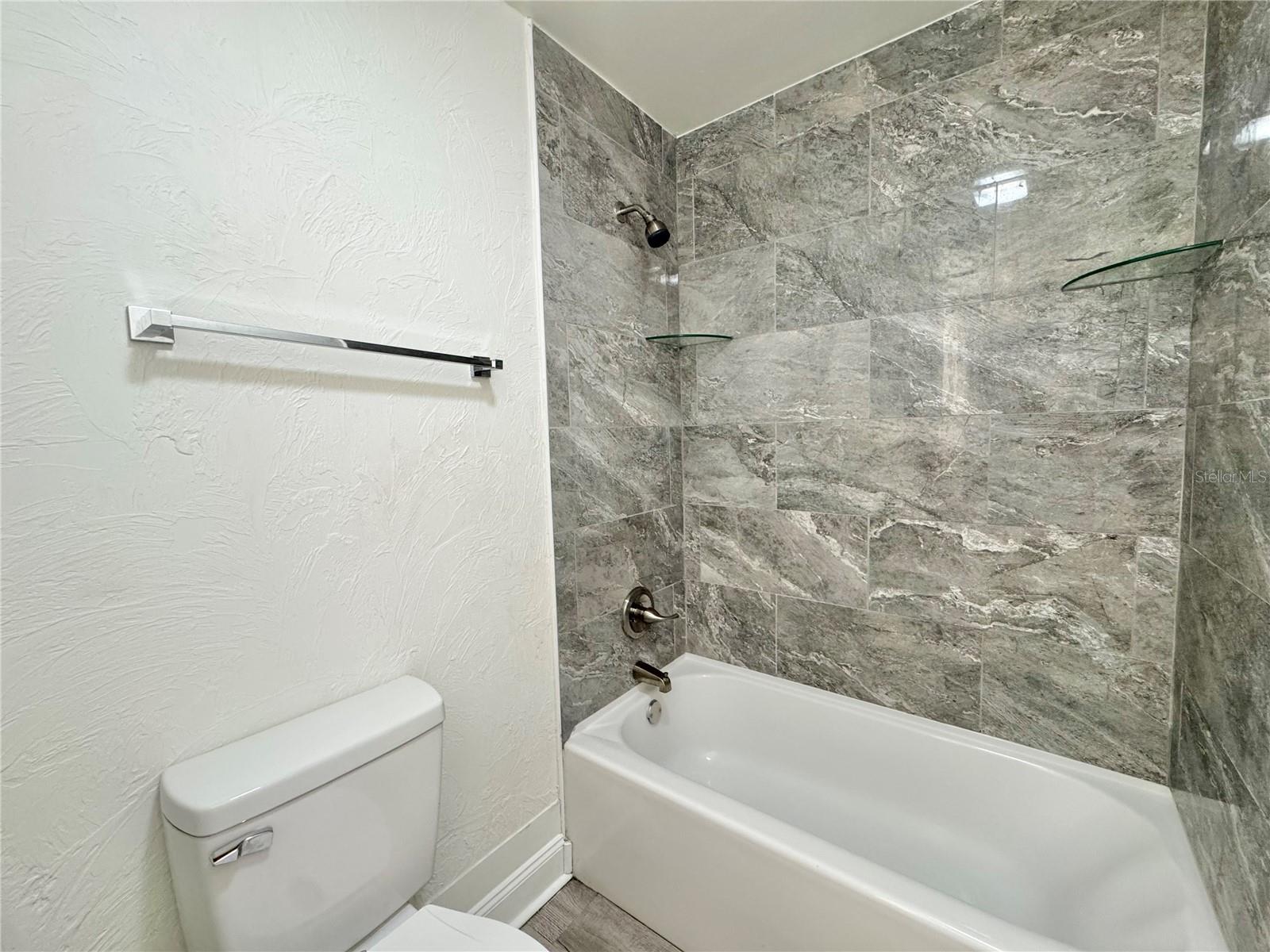 Image 19 of 29 For 1390 10th Court Ne