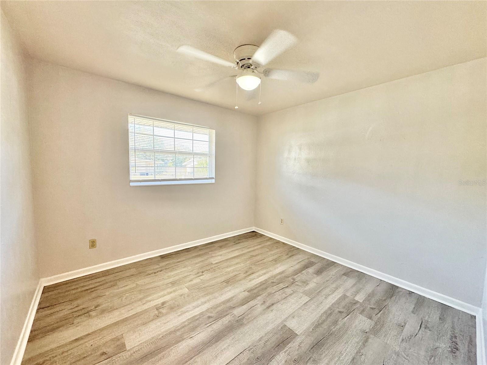 Image 20 of 29 For 1390 10th Court Ne