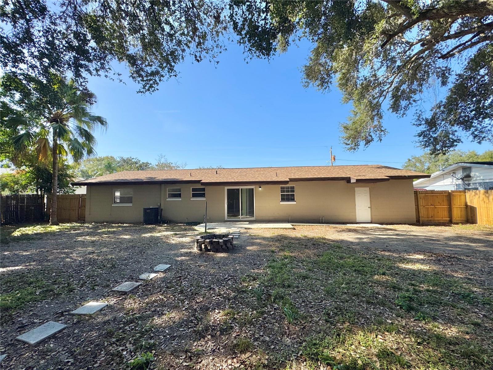 Image 25 of 29 For 1390 10th Court Ne