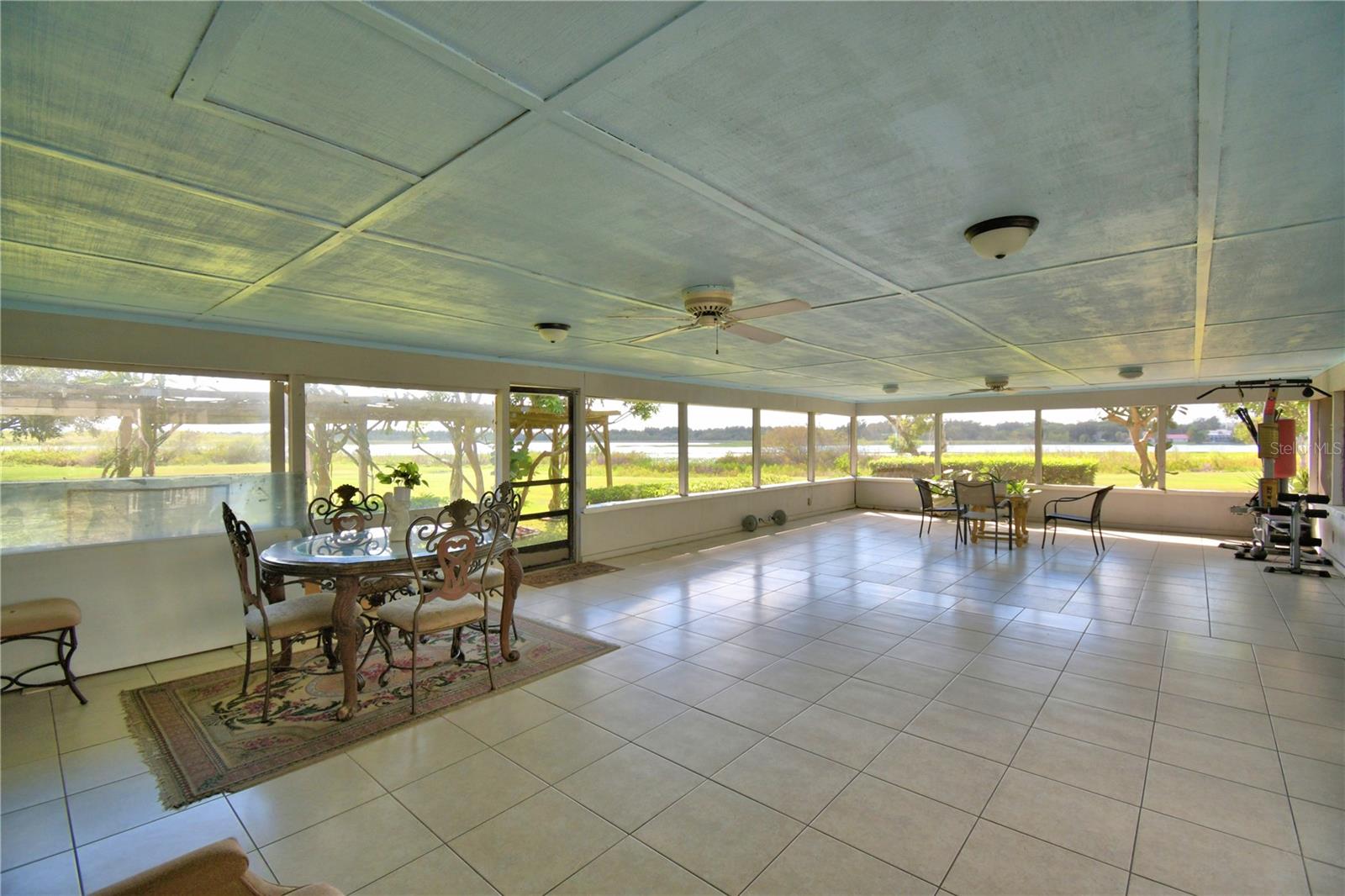 Image 24 of 67 For 201 Lake Bonny Drive E