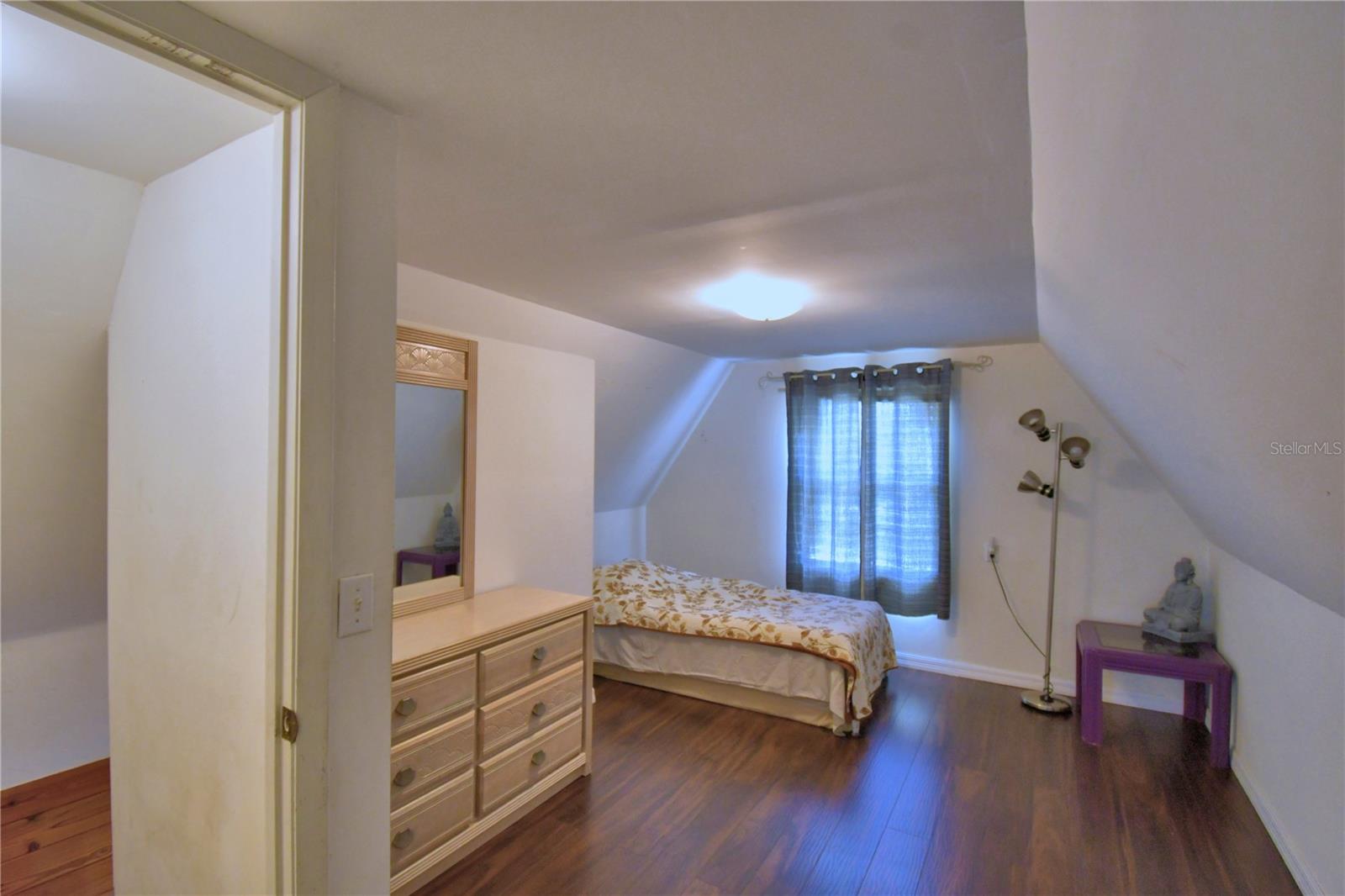 Image 37 of 67 For 201 Lake Bonny Drive E