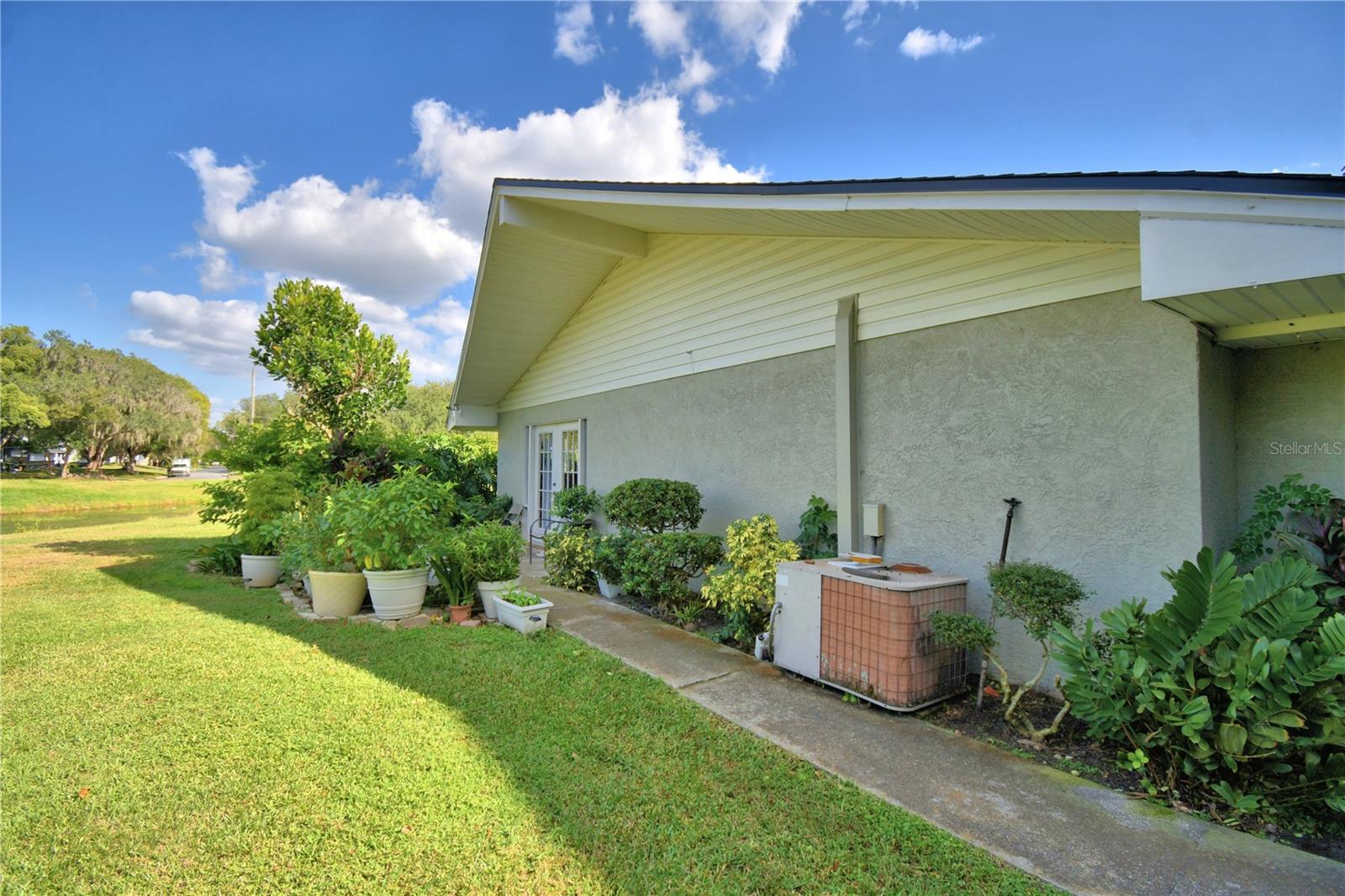 Image 47 of 67 For 201 Lake Bonny Drive E