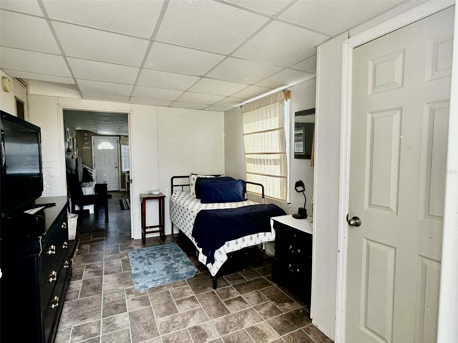 Image 11 of 21 For 7041 Fairview Village Circle