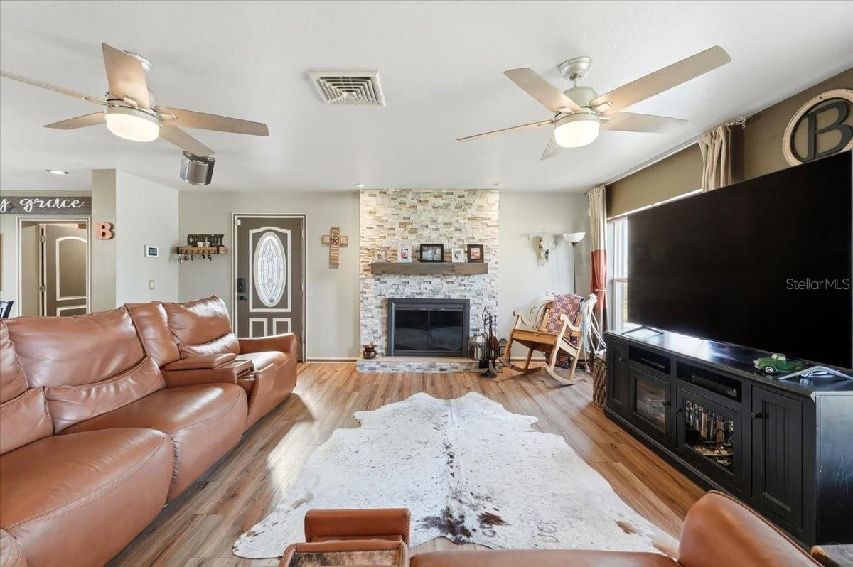 Image 14 of 43 For 2815 Kimberly Lane