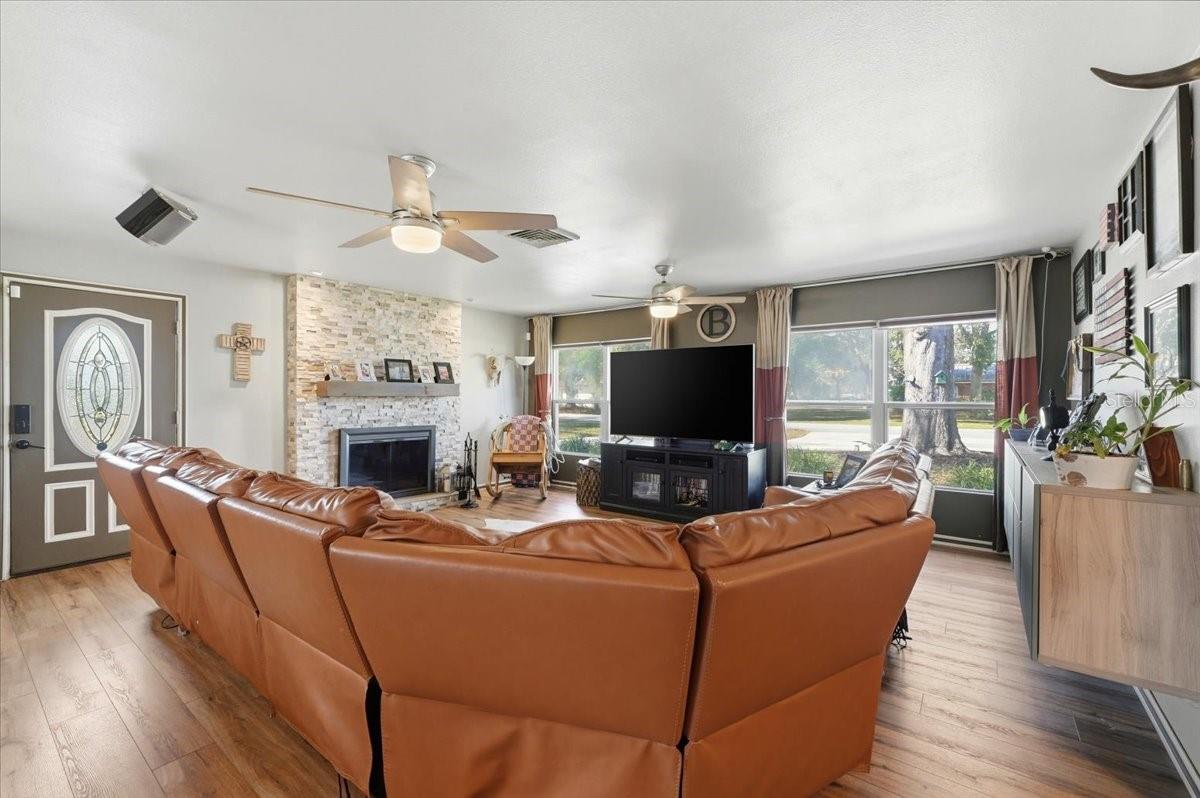 Image 15 of 43 For 2815 Kimberly Lane