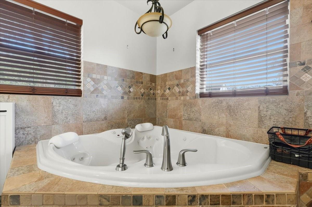 Image 33 of 43 For 2815 Kimberly Lane