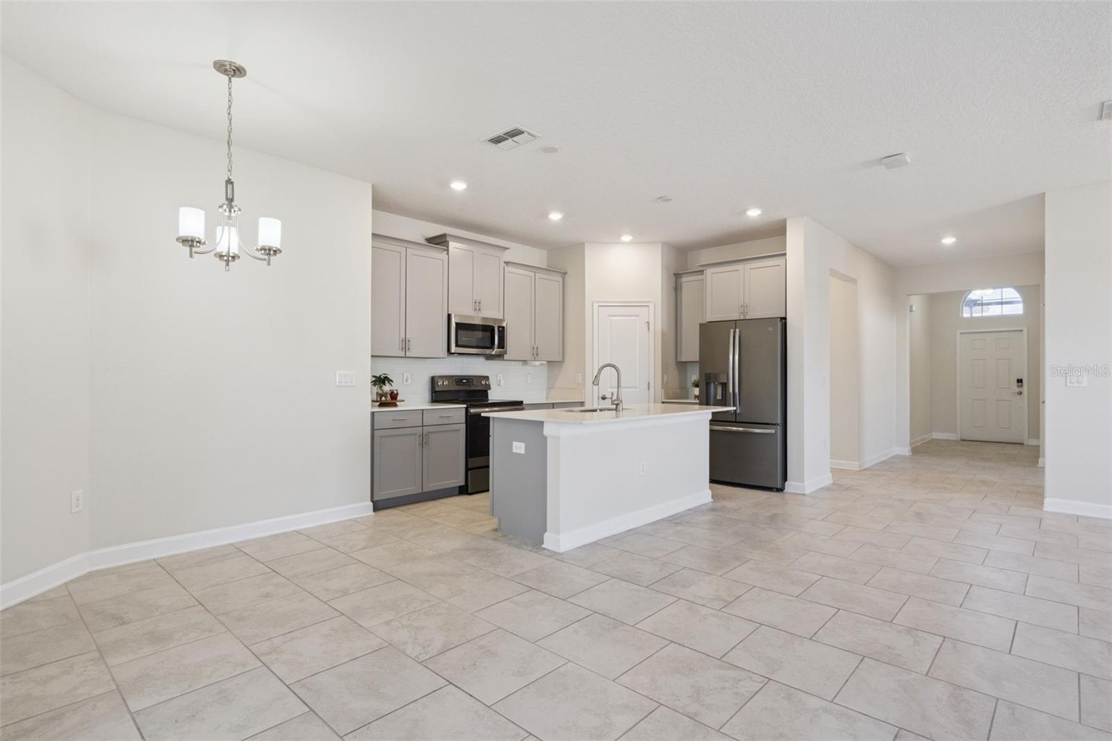 Image 12 of 57 For 2733 Attwater Loop