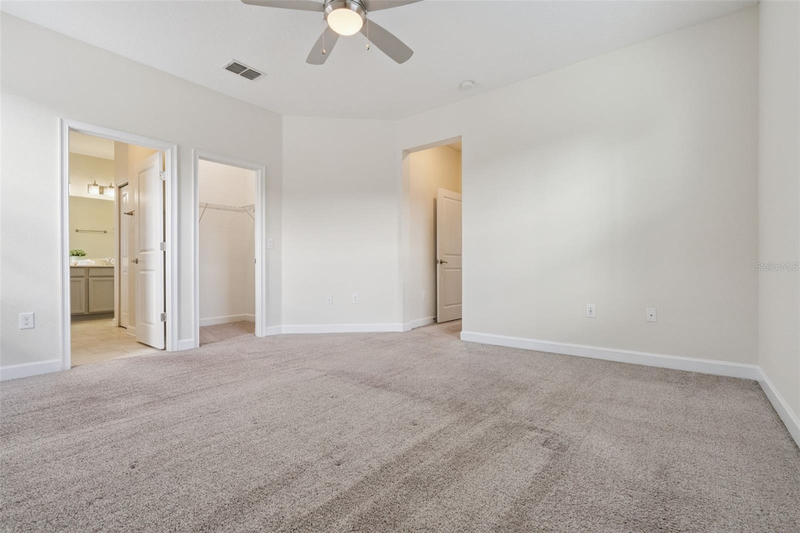 Image 16 of 57 For 2733 Attwater Loop