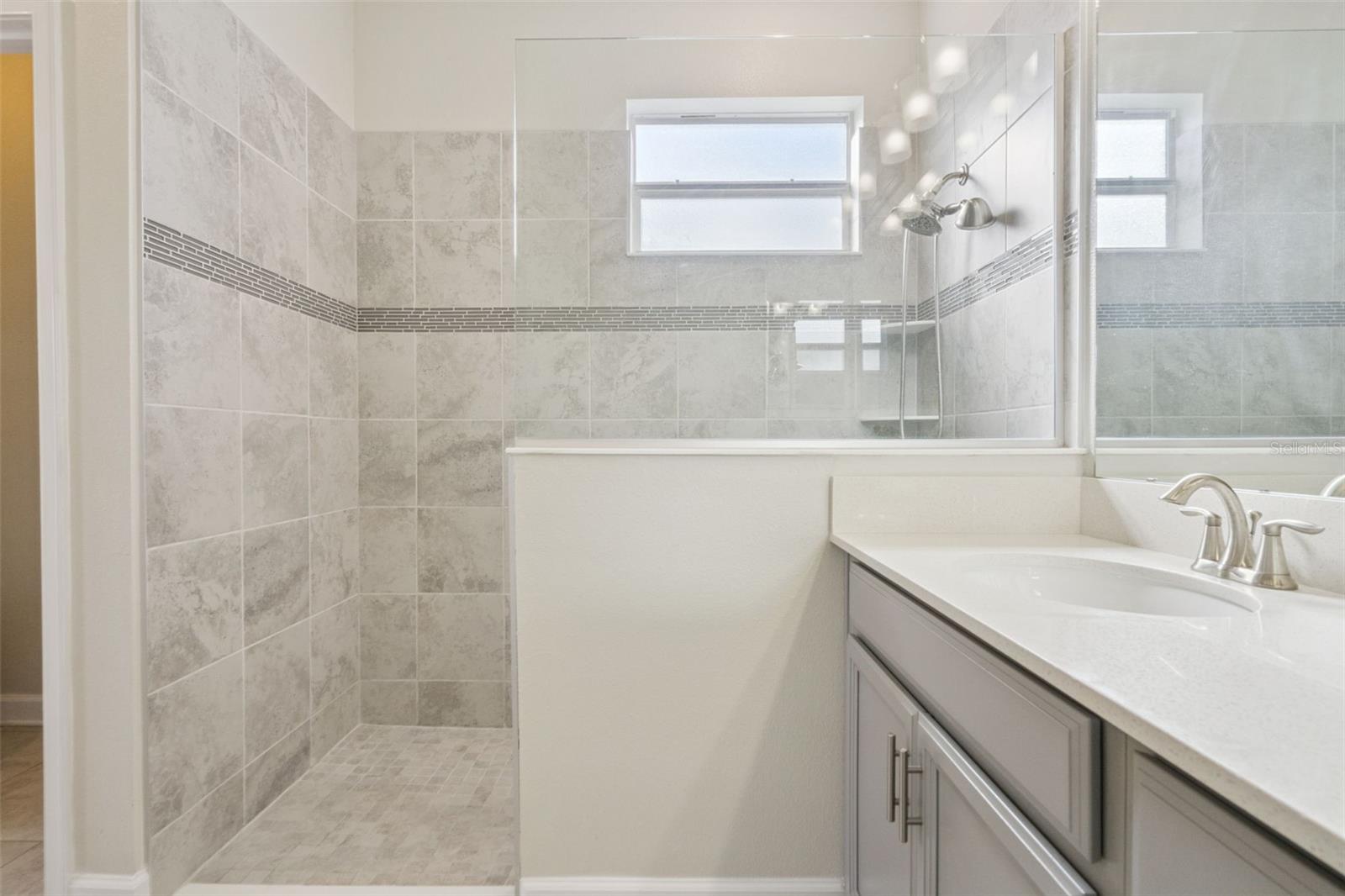 Image 18 of 57 For 2733 Attwater Loop