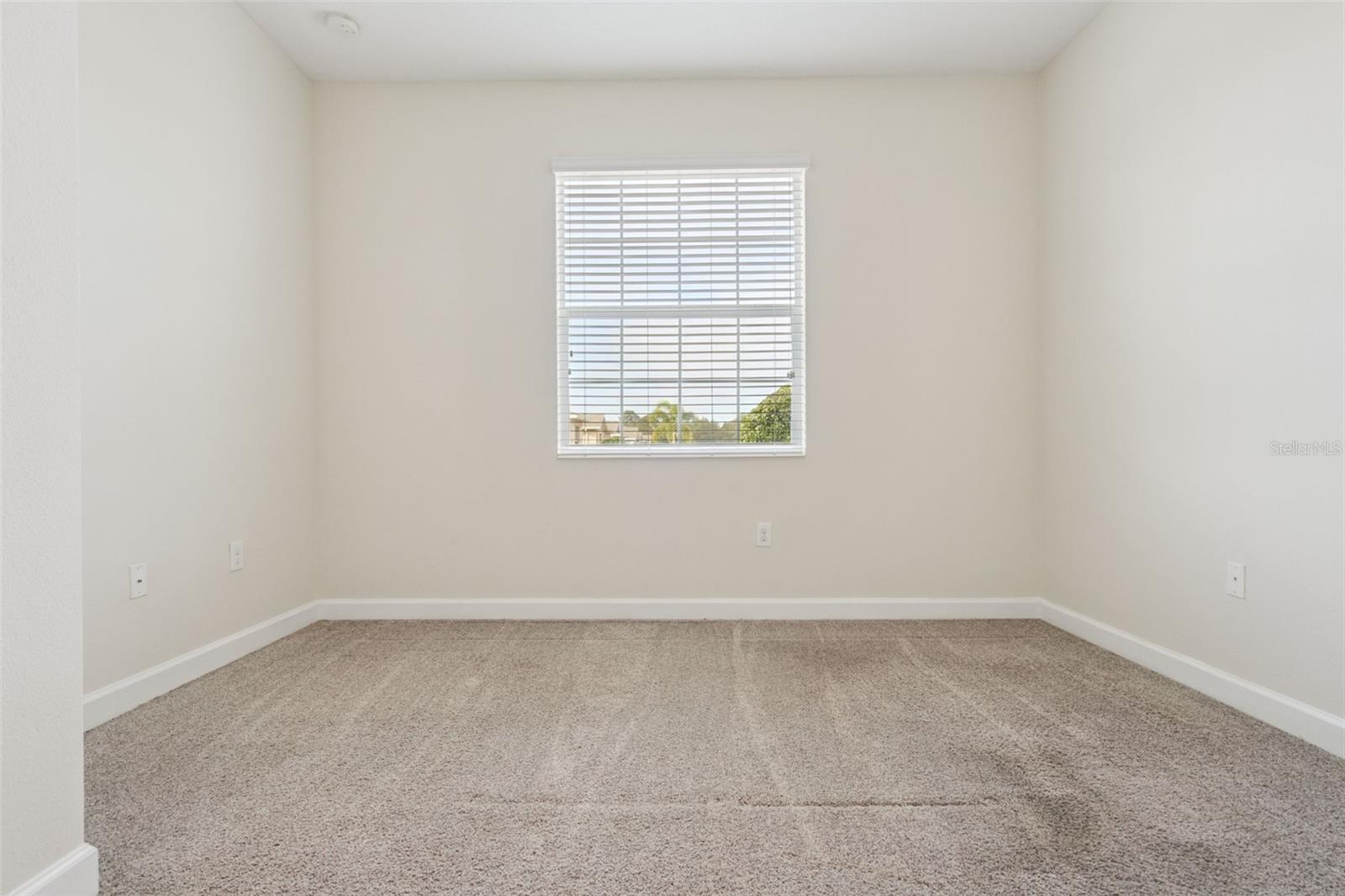 Image 22 of 57 For 2733 Attwater Loop