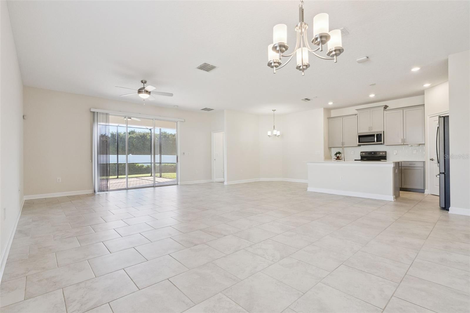 Image 5 of 57 For 2733 Attwater Loop