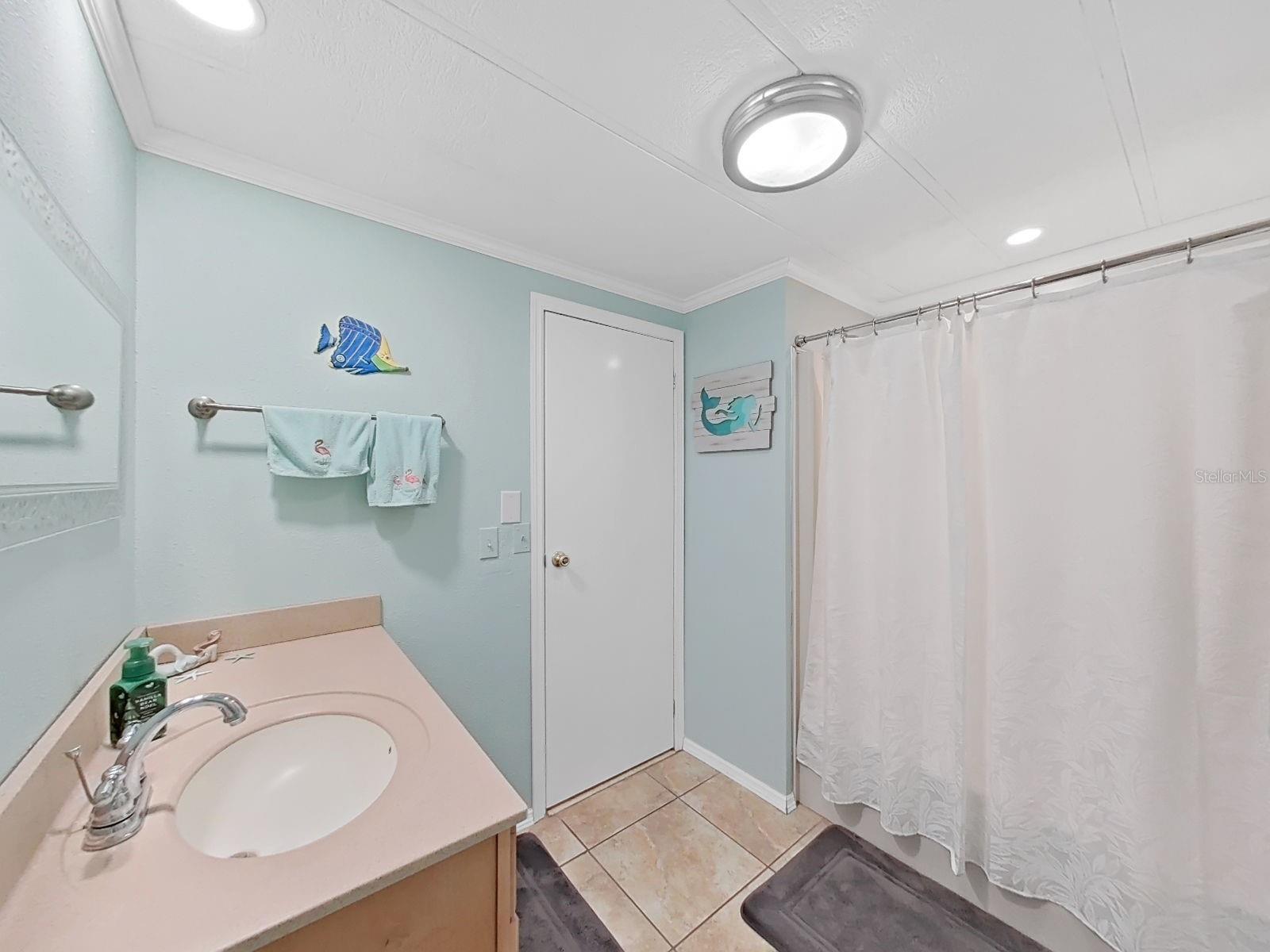 Image 37 of 48 For 1570 Heather Hill Dr