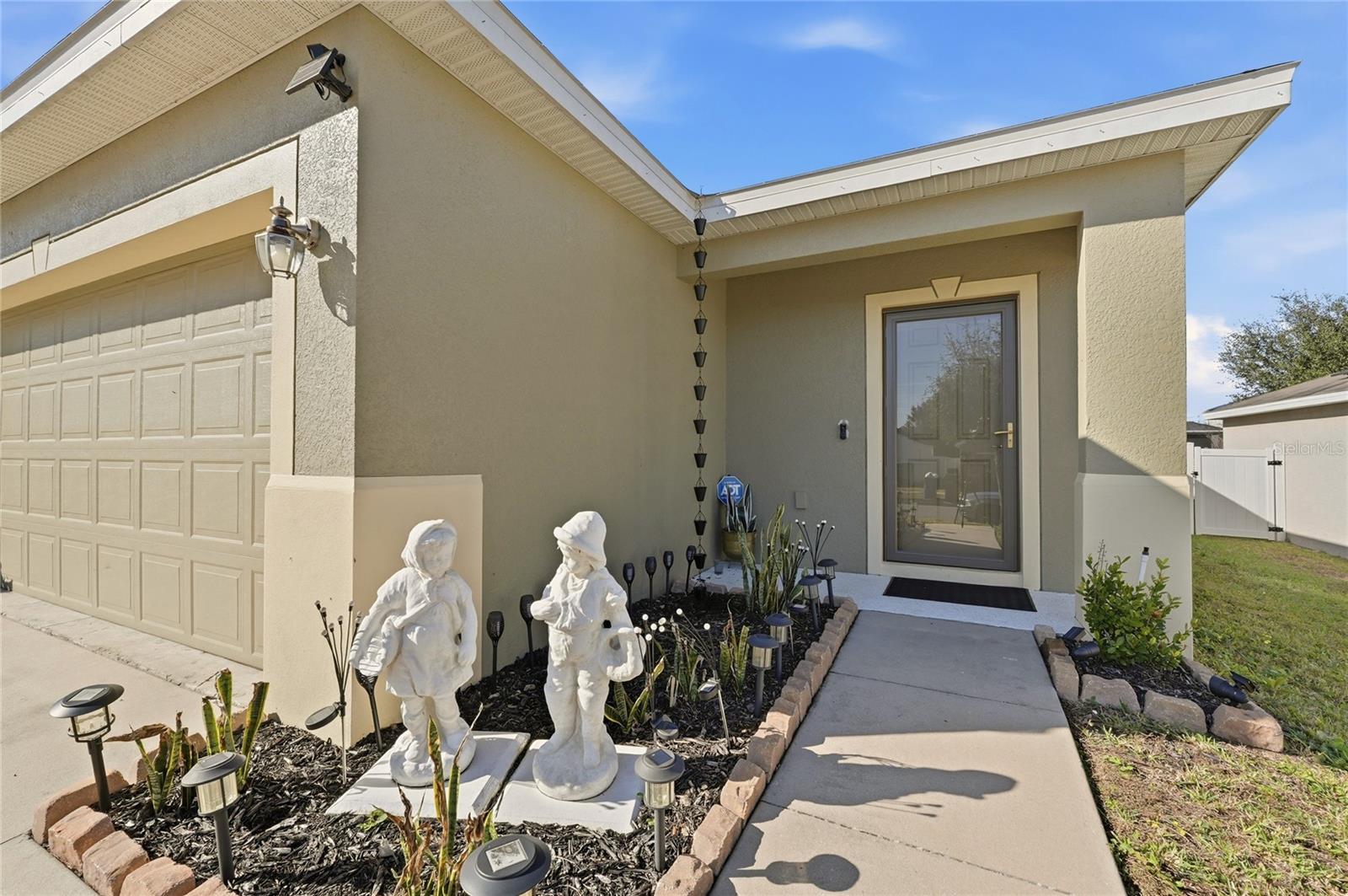 Image 2 of 50 For 125 Tanager Street