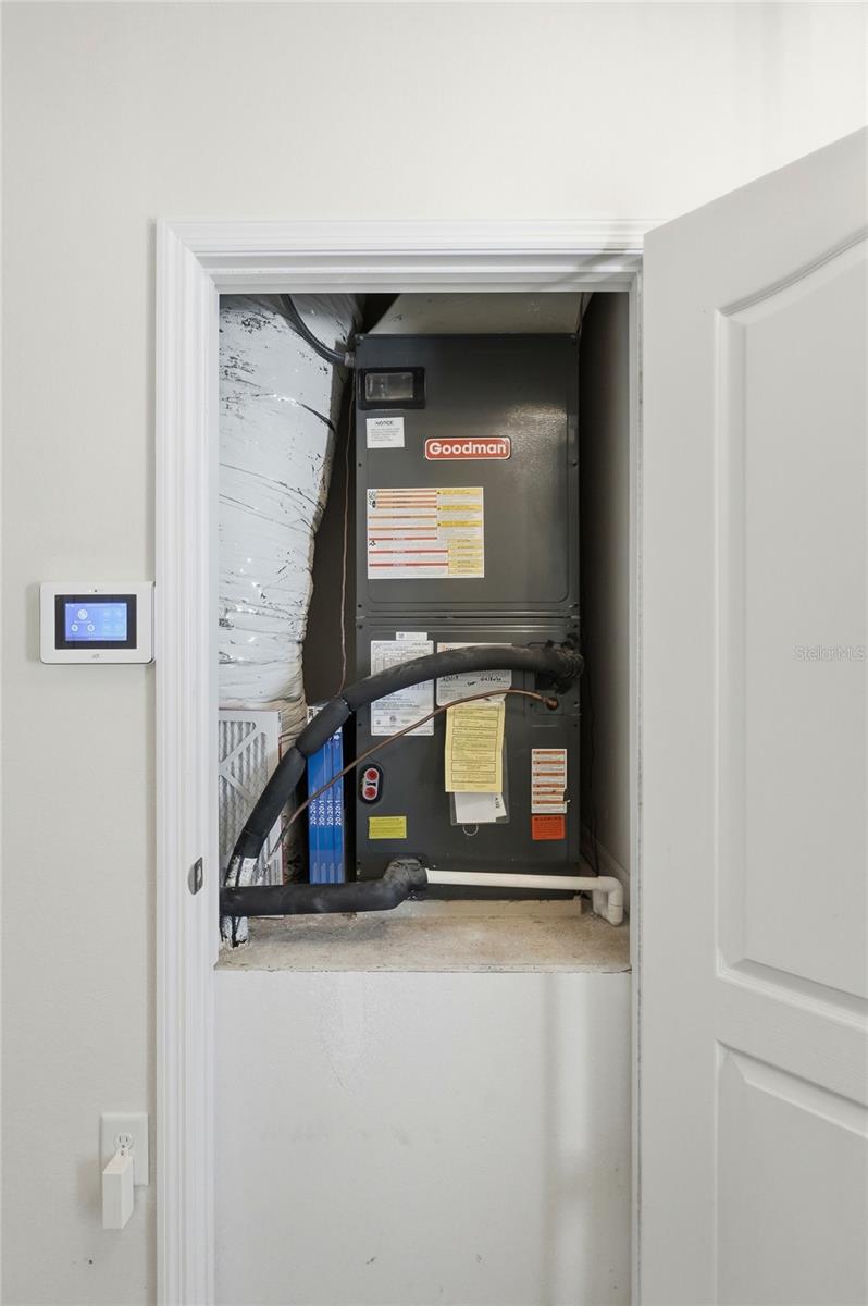 Image 38 of 50 For 125 Tanager Street