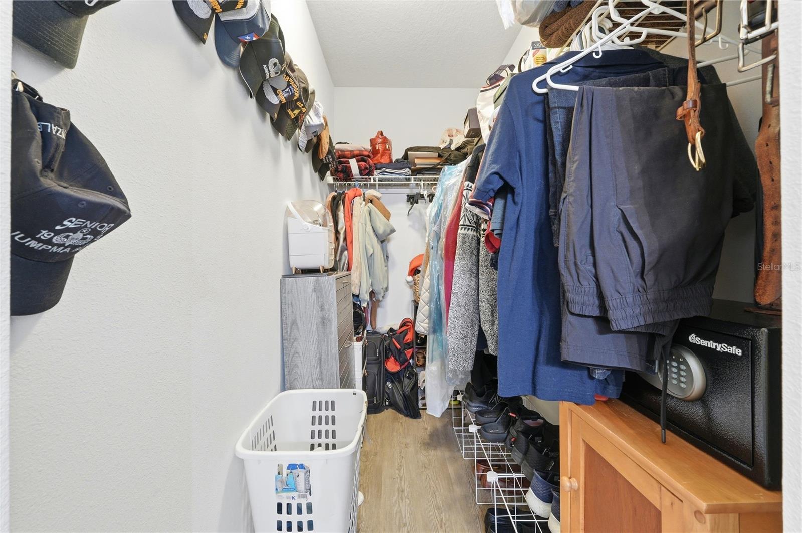 Image 47 of 50 For 125 Tanager Street