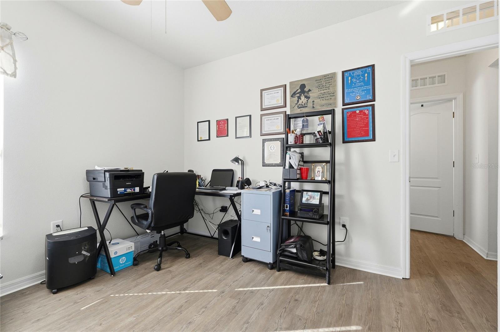 Image 49 of 50 For 125 Tanager Street