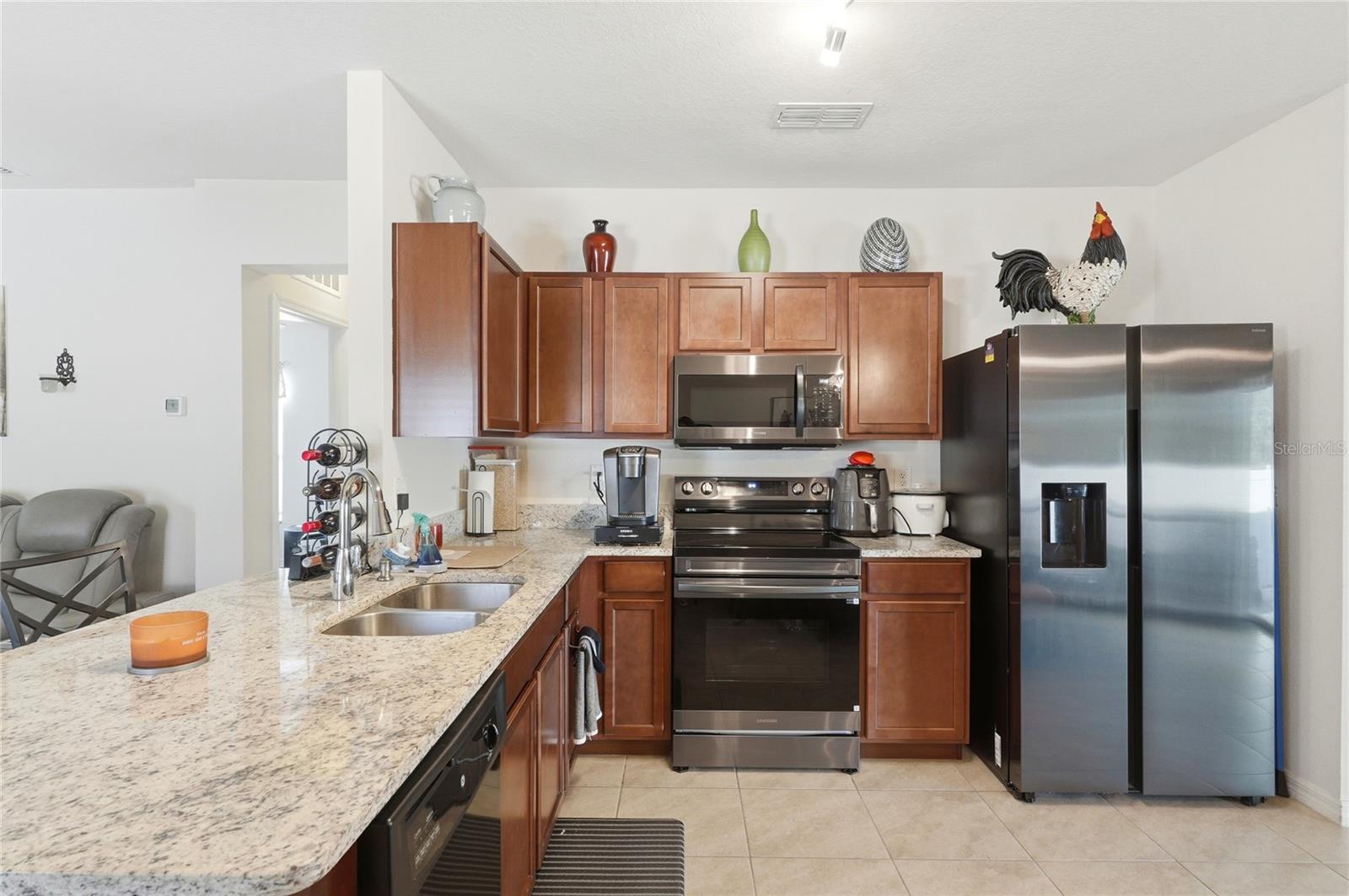 Image 9 of 50 For 125 Tanager Street