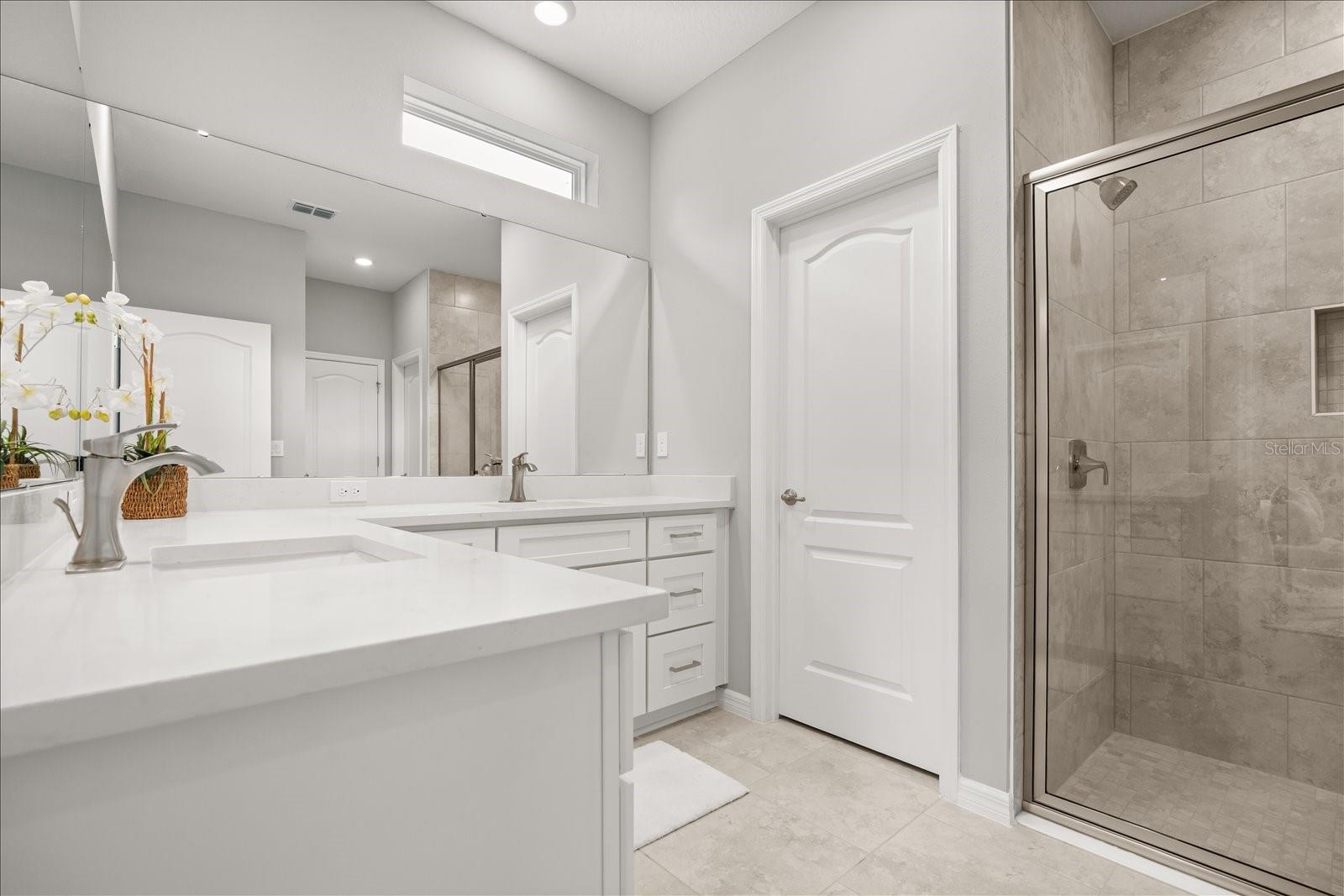 Image 13 of 26 For 8038 Voyager Drive