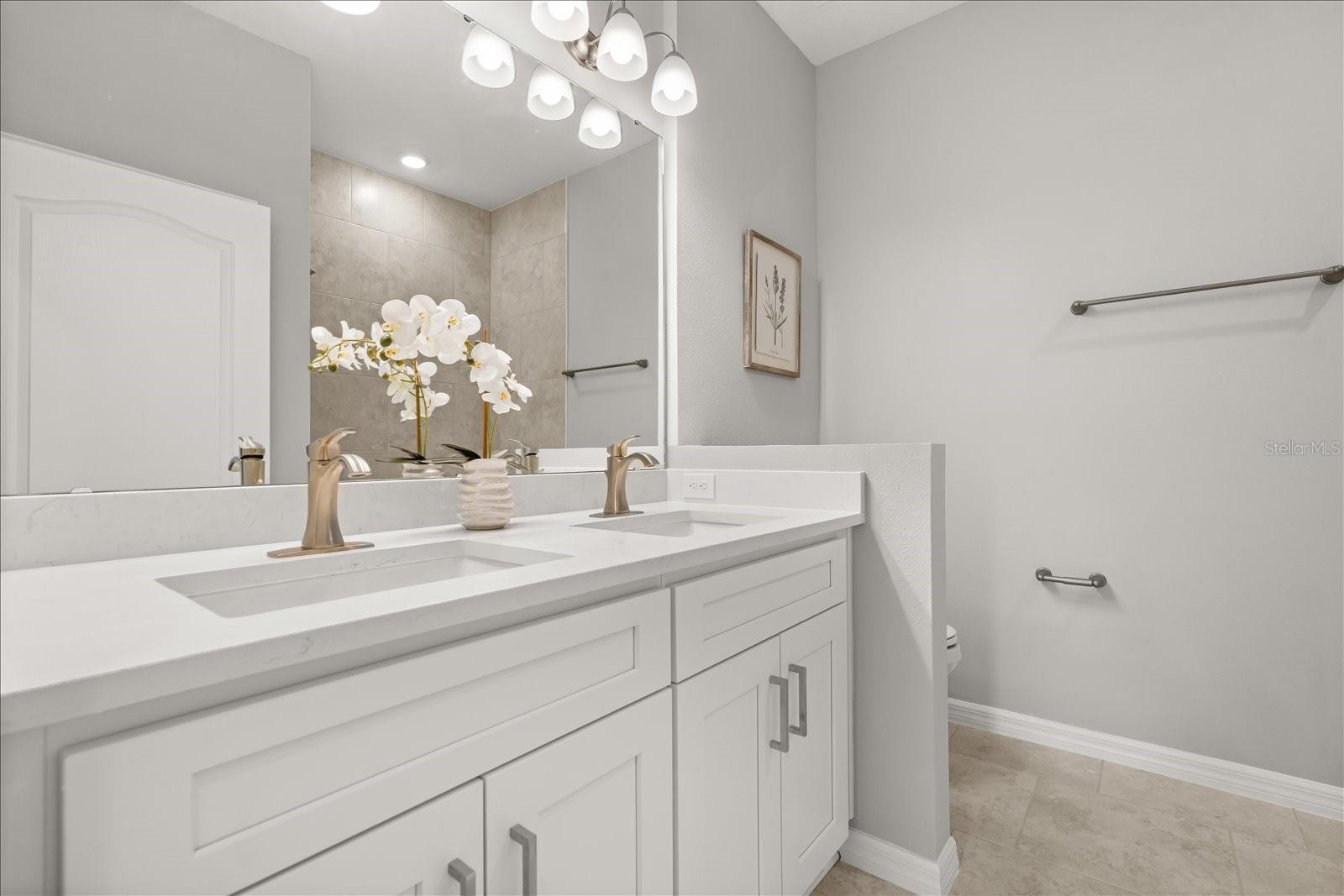 Image 19 of 26 For 8038 Voyager Drive