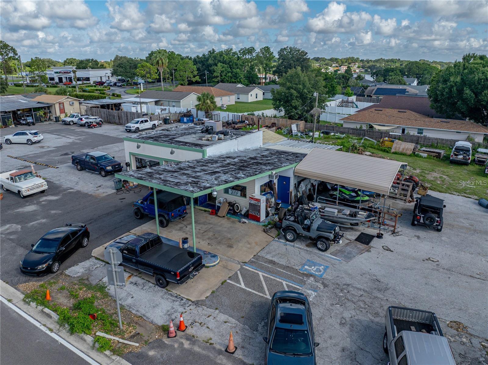 Image 8 of 19 For 3001 Cypress Gardens Road