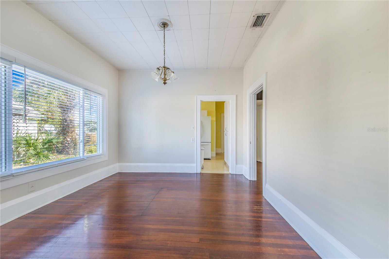 Image 10 of 32 For 107 1st Street