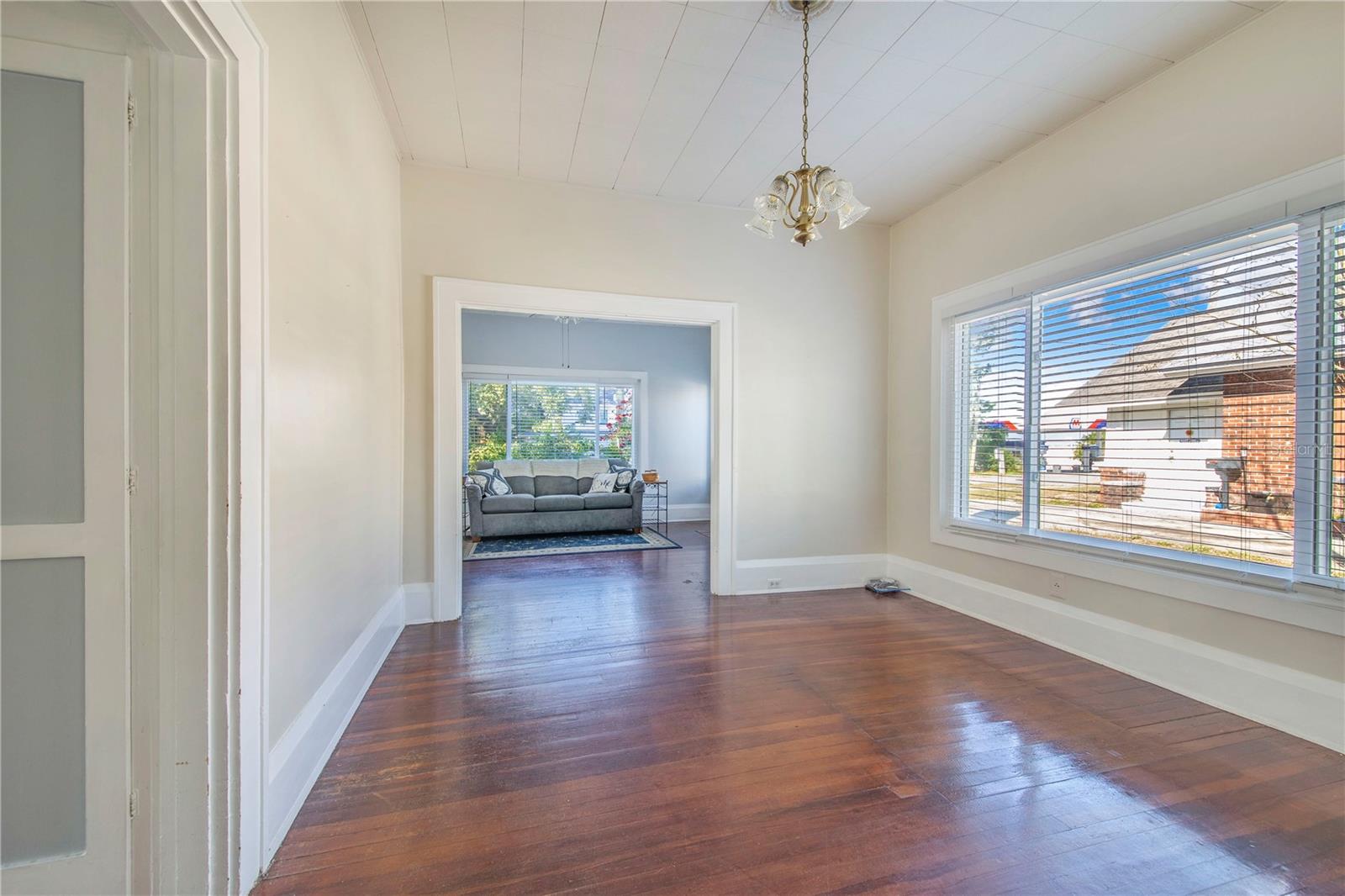 Image 11 of 32 For 107 1st Street