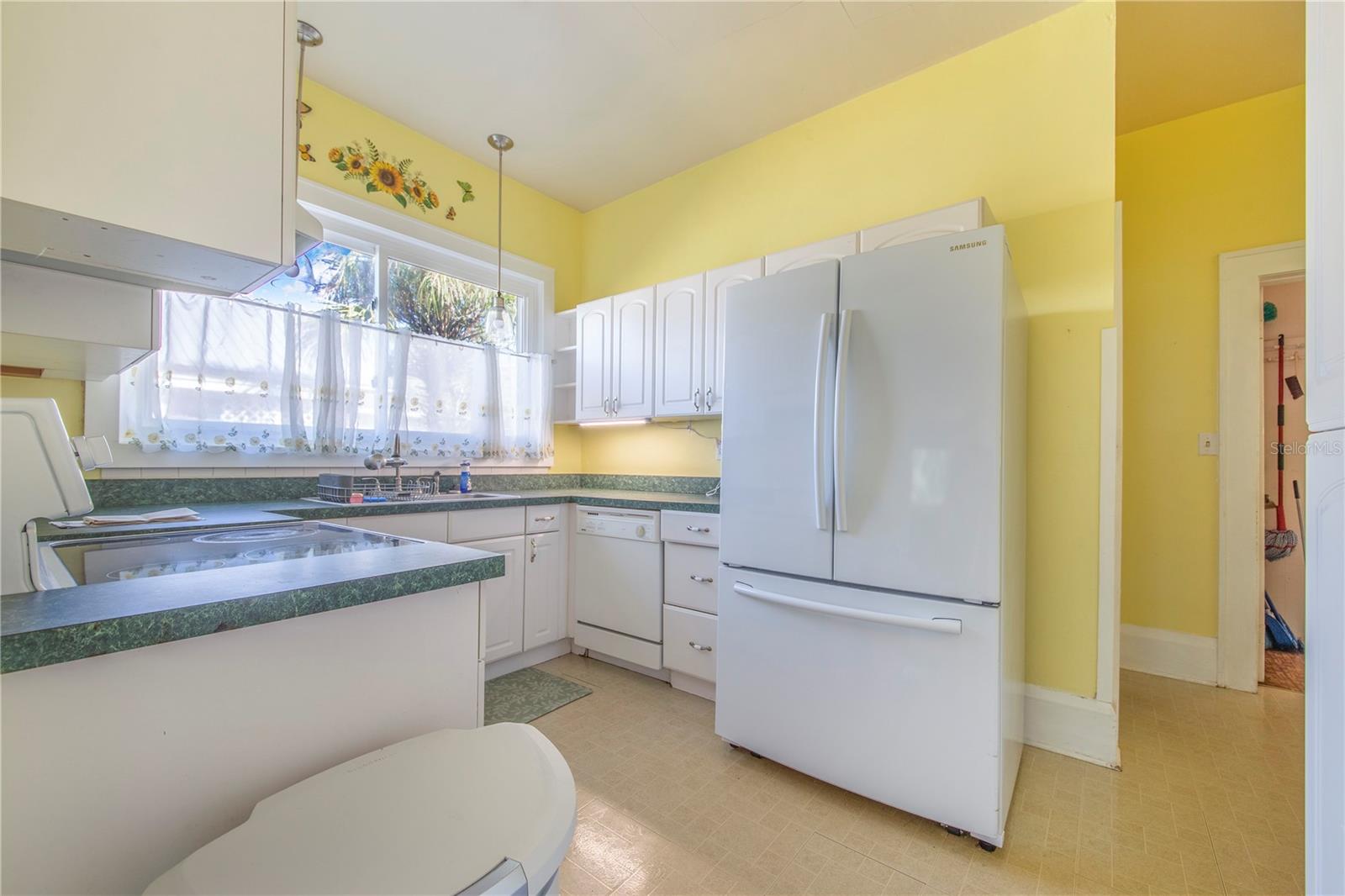 Image 12 of 32 For 107 1st Street