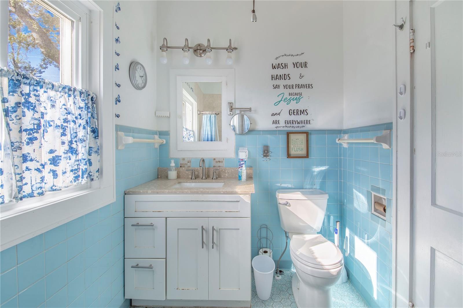 Image 17 of 32 For 107 1st Street