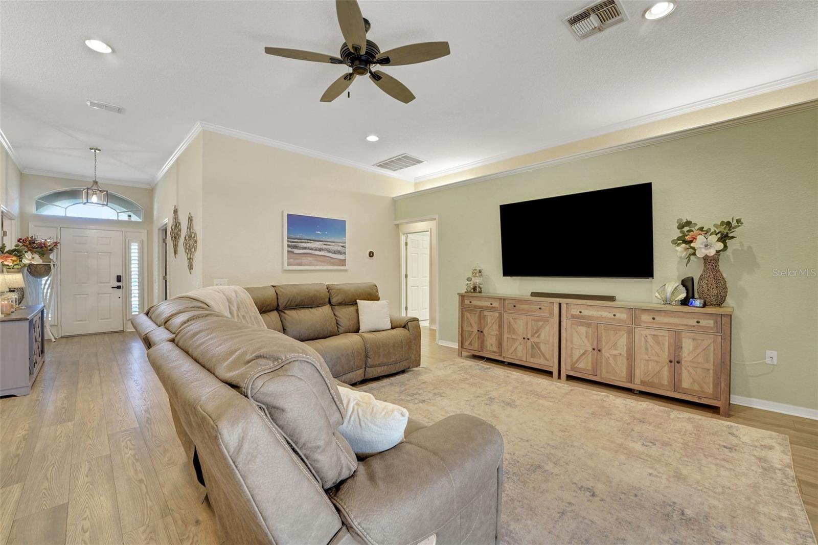 Image 8 of 39 For 3155 Beauchamp Court