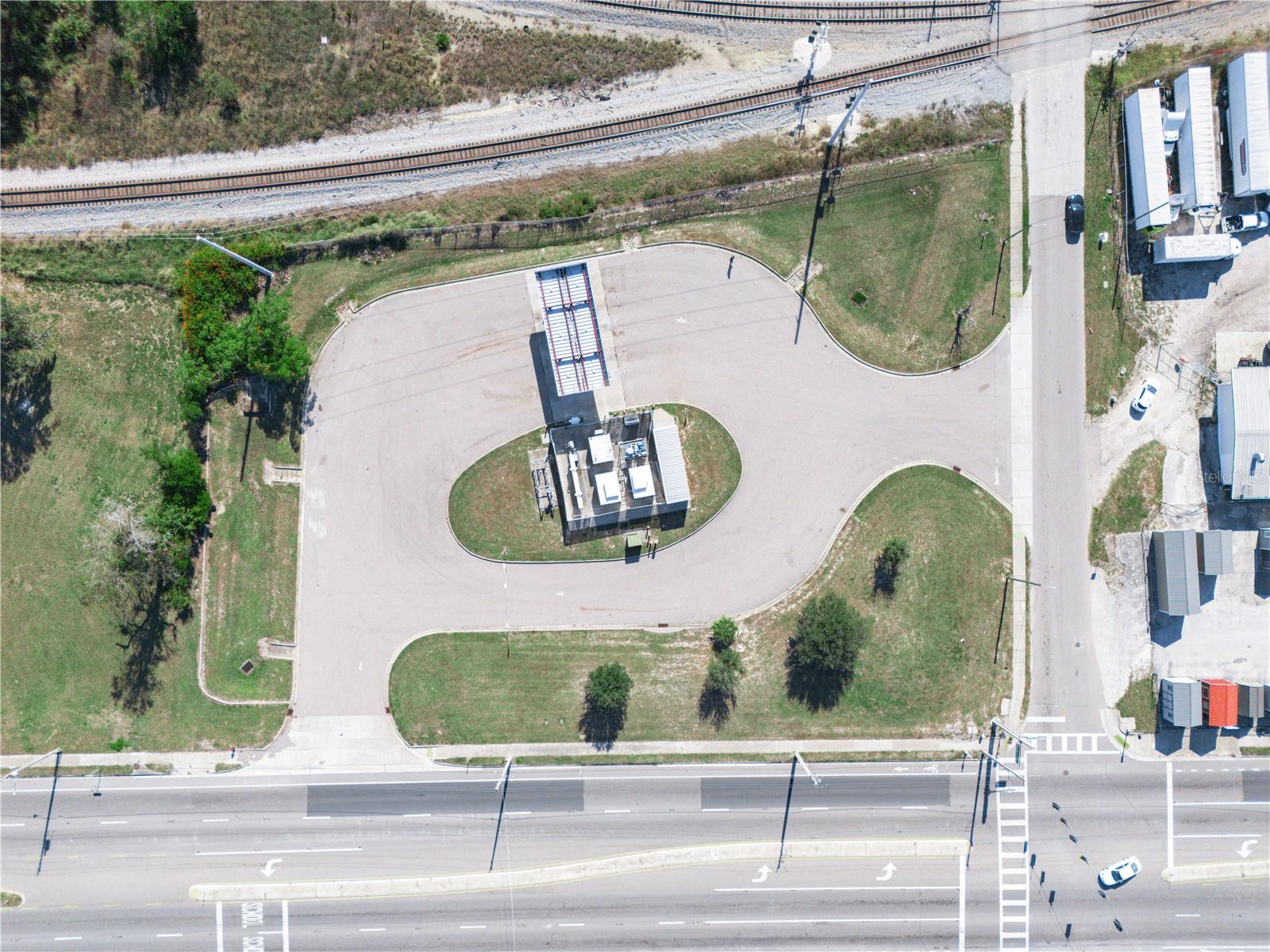 Image 6 of 10 For 1009 Canal Street